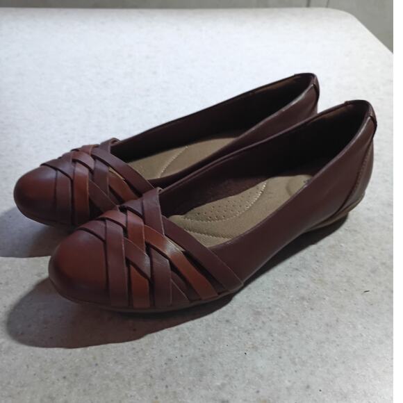 Clarks Leather Braided Flats 6 Brown Minimalist Comfort Classic Quietlux Neutral - Picture 2 of 10